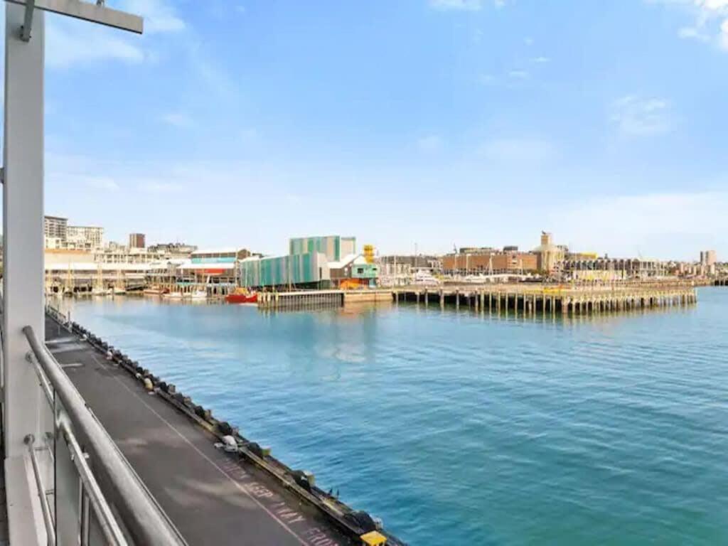Relaxing Sea Wharf View Apartment 오클랜드 외부 사진