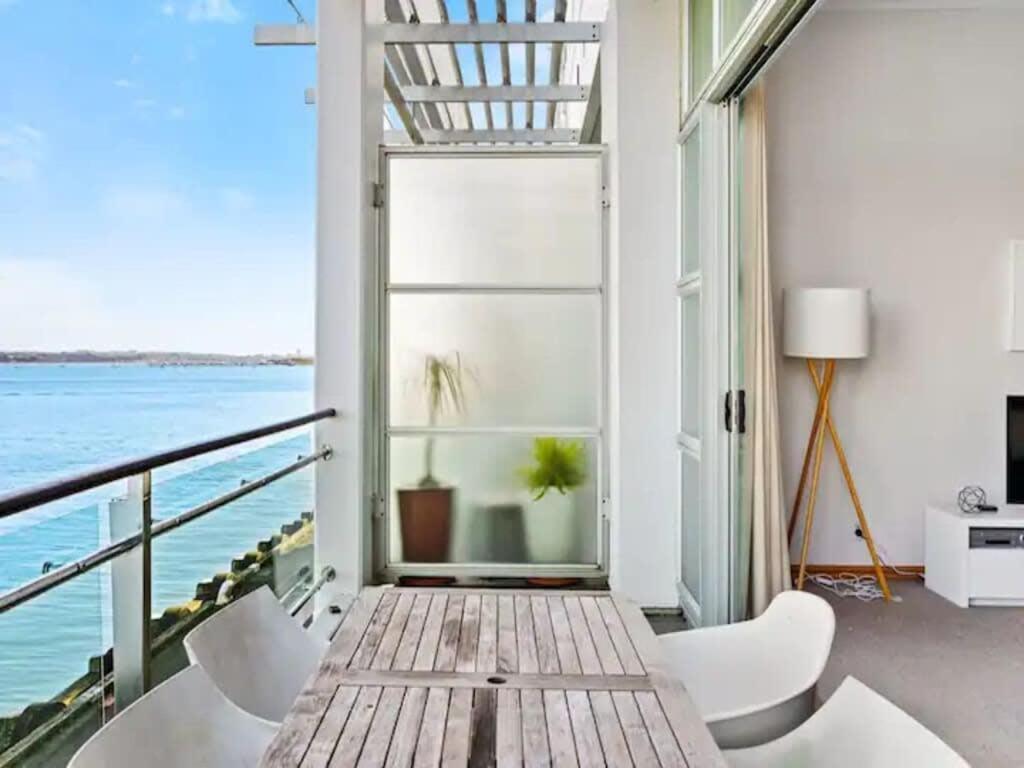 Relaxing Sea Wharf View Apartment 오클랜드 외부 사진
